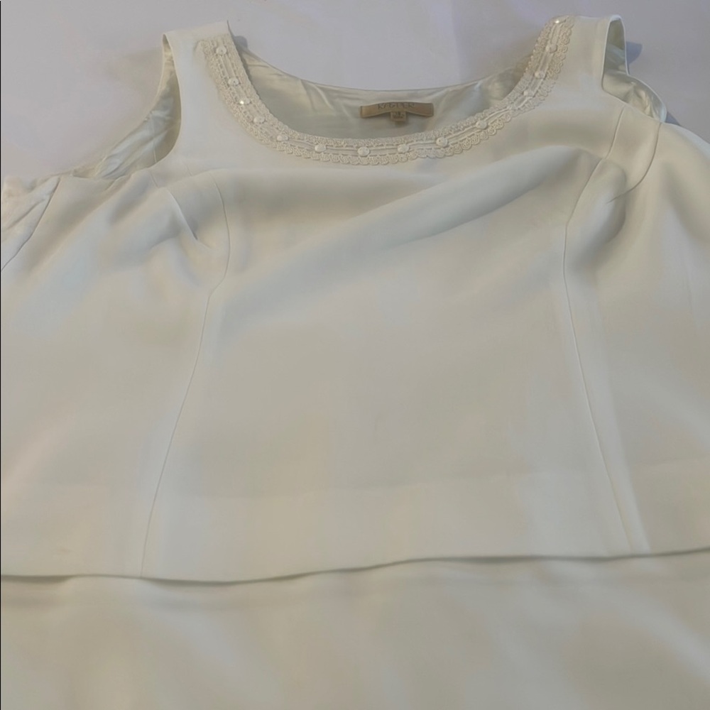 Elegant White Sleeveless Top